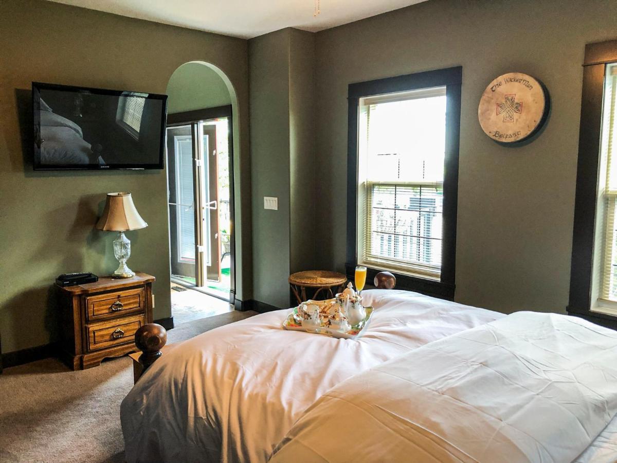 Wolf Creek Bed And Breakfast Ponoka Eksteriør billede