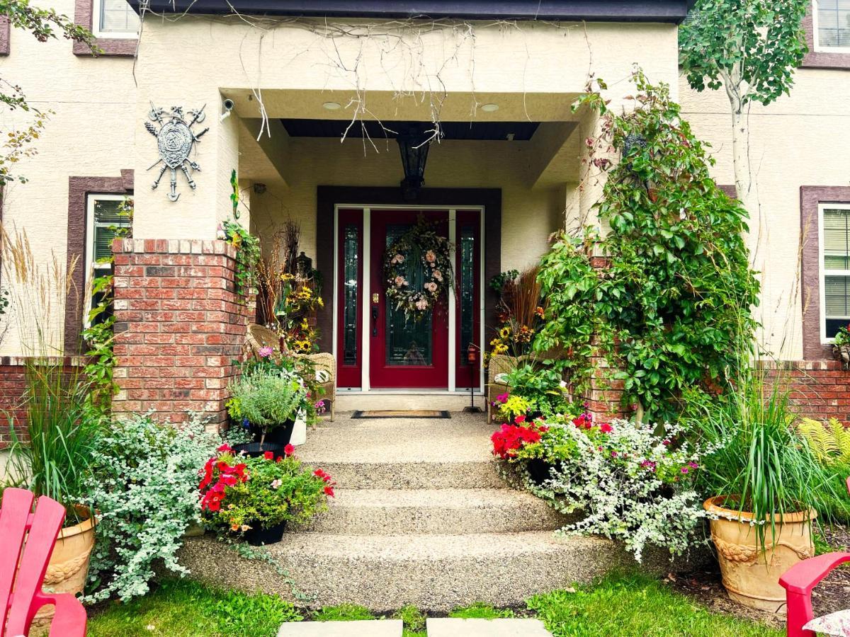 Wolf Creek Bed And Breakfast Ponoka Eksteriør billede